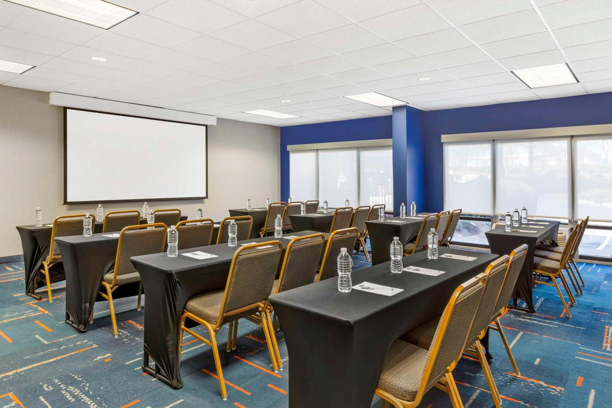 Hampton Inn Mebane Exteriér fotografie
